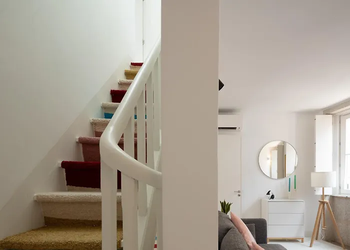 Cosy Minimalist Duplex Appartement