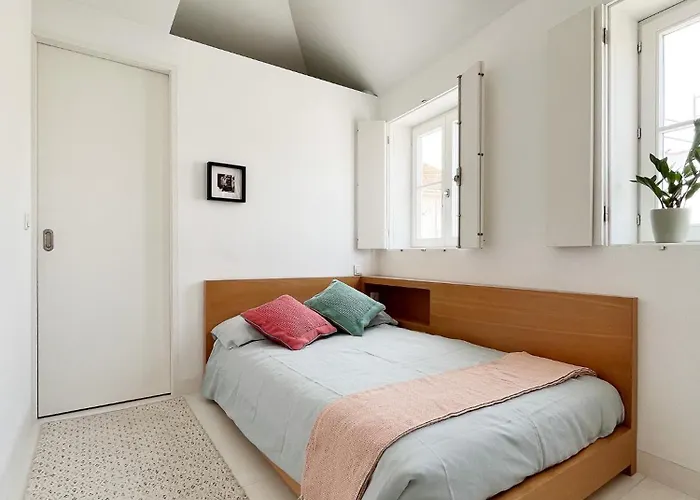 Cosy Minimalist Duplex * Porto