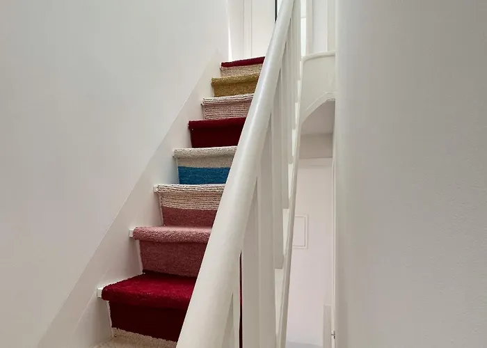 Cosy Minimalist Duplex Appartement *